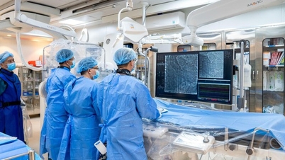 El hospital Hoan My Saigon ha implementado la tecnología de reemplazo de válvula aórtica transcatéter (TAVR), lo que abre oportunidades para el tratamiento mínimamente invasivo de pacientes cardiovasculares.