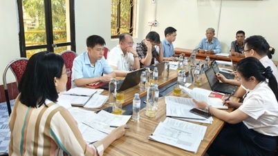 Nhiều hồ sơ đất đai được xử lý, tiếp nhận ngay trong buổi làm việc lưu động đầu tiên tại Vân Đồn 