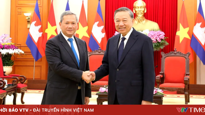 El secretario general y presidente To Lam recibe al primer ministro camboyano Hun Manet.