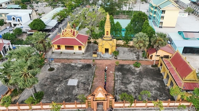 Memupuk semangat patriotisme rakyat Khmer.