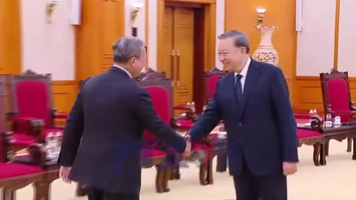 Vietnam and Cambodia promote comprehensive cooperation and deepen friendly neighborly relations.