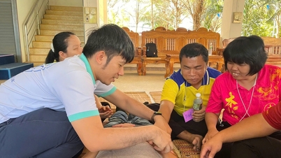 ຊາຍໜຸ່ມຫວຽດນາມຄົນນີ້ໄດ້ກັບມາຈາກປະເທດອົດສະຕຣາລີ, ລາວໄດ້ຮັບພາລະຂອງໂຄງການທີ່ບໍ່ຫວັງຜົນກຳໄລທີ່ມີປະໂຫຍກທີ່ວ່າ "ຖ້າພຽງແຕ່..."