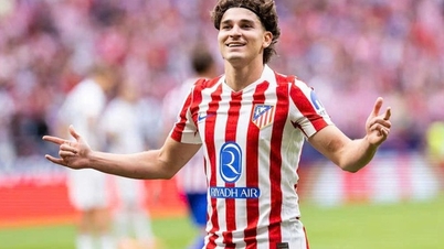 Real Madrid sigter efter Alvarez, Mourinho vender tilbage til Bernabeu.