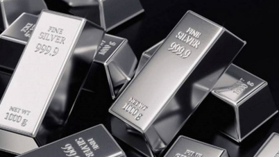 Giá bạc chạm đáy, giảm gần 5%