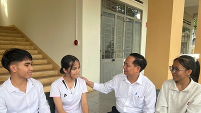 Căn bếp trường nội trú đỏ lửa tiếp sức sĩ tử vùng cao