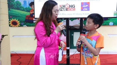 Ajarkan anak-anak cara memerangi berita palsu dan menghindari penipuan daring mulai dari musim panas.