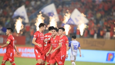 Hanoi Police akan menghadapi Adelaide United di babak play-off elit Liga Champions AFC.