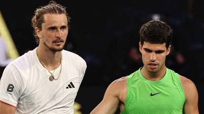 Alexander Zverev, Roland Garros'tan sonra Carlos Alcaraz'ın dünya 2 numarası sıralamasını tehdit ediyor.