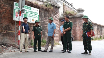 Bandar Hue: Menyeru penduduk untuk memberikan maklumat berkaitan kubur besar-besaran askar yang gugur.