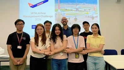 Dengan berperan sebagai operator maskapai penerbangan, para siswa Vietnam meraih juara kedua secara global.