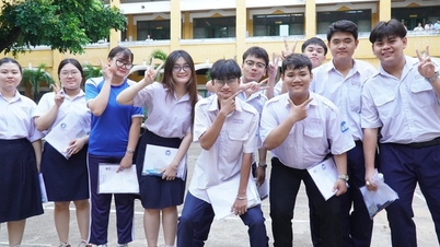 Die Kandidaten aus Ho-Chi-Minh-Stadt wirkten strahlend und selbstbewusst, als sie die erste Prüfung betraten.