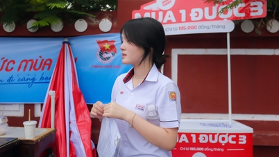 Pelajar dari sekolah menengah khusus di Hue menilai peperiksaan sastera tamat pengajian sekolah menengah 2026.