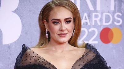 Adele debutuje ve filmu, kde spolupracuje s Tomem Fordem.