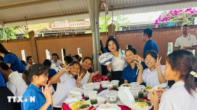 Zahlreiche Aktivitäten unterstützen Schüler ethnischer Minderheiten in den Provinzen Quang Tri und An Giang.