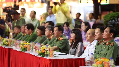 พิธีเปิดกิจกรรมชุด "บ้านเกิดที่สงบสุข" ณ นครโฮจิมินห์