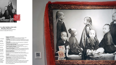Pameran Seni Potret: Pengkodean Waktu
