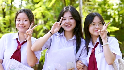Alunos nascidos em 2008 se despedem da temporada de exames de 2026 com sorrisos radiantes.