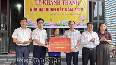 Commune de Than Khe : Inauguration et remise de maisons solidaires aux ménages pauvres.