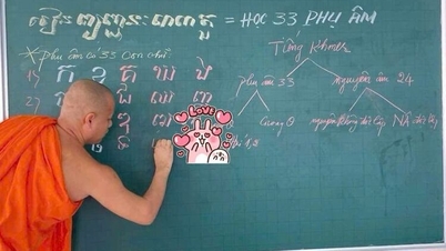 Chrám v Ho Či Minově Městě zachovává mateřský jazyk khmerských dětí.