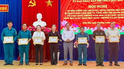 Chau Doc verbetert de effectiviteit van het lokale leger en de nationale defensie.