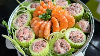 Shrimp and gourd hot pot: A delicious, refreshing, and nutritious dish for the whole family.