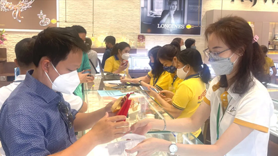 June 12th afternoon: Gold prices surge, widening the gap with world prices.