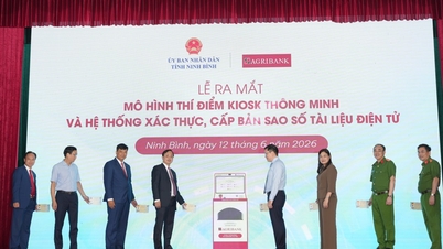 Agribank ร่วมมือกับจังหวัดนิงบิงห์เพื่อนำรูปแบบตู้บริการอัจฉริยะมาใช้: "แรงผลักดัน" สู่การเปลี่ยนแปลงสู่ดิจิทัลในการบริหารราชการแผ่นดิน