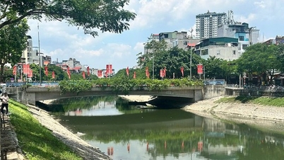 Hanoi toteuttaa To Lich -joenrantapuistohanketta ja Pearl-teatterihanketta.