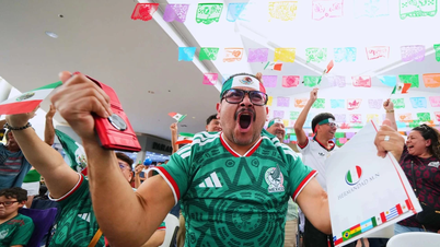 Cổ động viên World Cup 2026 bùng nổ trong ngày thi đấu đầu tiên