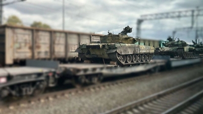 Menilai inventaris tank T-80 Rusia menggunakan data satelit di pabrik Omsktranshmash.