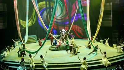 De eerste voorstelling van de circus-poppenshow "Droomshow": Spectaculair en adembenemend.