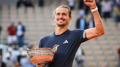 Alexander Zverev siktar på världsetta efter att ha vunnit Roland Garros.
