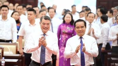นายกรัฐมนตรีทำงานร่วมกับนครโฮจิมินห์เพื่อบรรลุเป้าหมายการเติบโตสองหลักและระบบการปกครองแบบสองระดับ