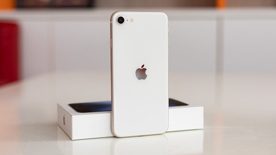 کیا آئی فون SE 3 اب بھی iOS 27 کے ساتھ خریدنے کے قابل ہے؟