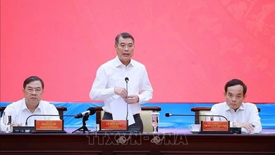 Thủ tướng: 'Trực diện nhìn nhận những khó khăn đang đặt ra để thống nhất cách làm, thống nhất hành động'