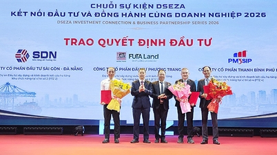 Sertifikat diberikan kepada 3 proyek investasi infrastruktur di Zona Perdagangan Bebas Da Nang.