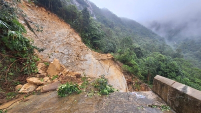Os trabalhos de reparação dos deslizamentos de terra na estrada que leva ao topo do Monte Bach Ma estão lentos porque estão à espera de... financiamento.
