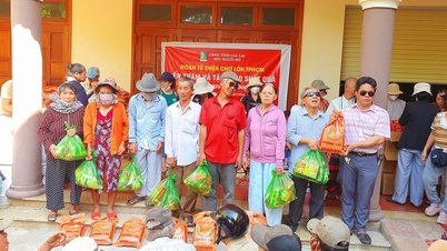 Gia Lai: 350 pacotes de presentes distribuídos a pessoas com deficiência visual em situação de vulnerabilidade.