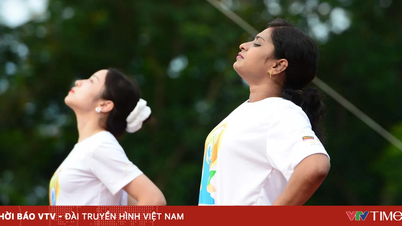 Hanoi: Yli 1 500 ihmistä harrastaa joogaa kansainvälisen joogapäivän 2026 kunniaksi.