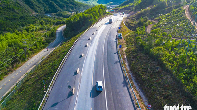L'aspect de l'autoroute à 4 voies La Son - Hoa Lien est presque terminé.