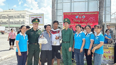 La Guardia Fronteriza de An Giang presenta "Gachas calientes de compasión".