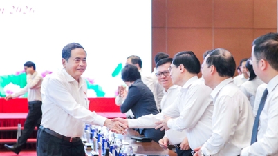 Chủ tịch Quốc hội Trần Thanh Mẫn và Thủ tướng Lê Minh Hưng gặp mặt các cơ quan báo chí nhân Ngày Báo chí cách mạng Việt Nam