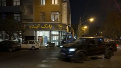 Serangan siber melumpuhkan layanan di empat bank besar Iran.