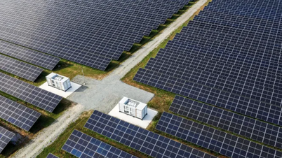 Orang ramai menjana wang daripada kuasa solar hanya menggunakan telefon pintar mereka.