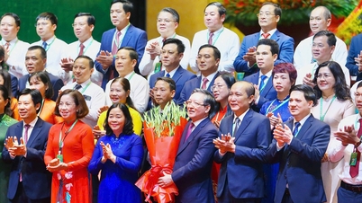 ប្តេជ្ញាអនុវត្តសេចក្តីសម្រេចនៃសមាជជាតិលើកទី ៩ របស់សមាគមកសិករវៀតណាមឱ្យបានឆាប់តាមដែលអាចធ្វើទៅបាន។