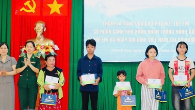 Khanh Hoa: Banyak hadiah diberikan kepada perempuan dan anak-anak yang kurang beruntung.