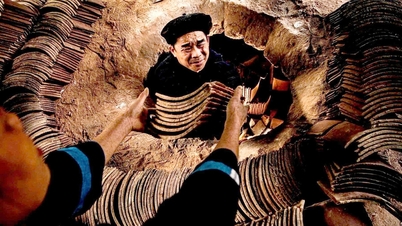 यिन-यांग शैली की टाइल वाली छतों वाला लुंग री गांव 200 साल पुराना है।