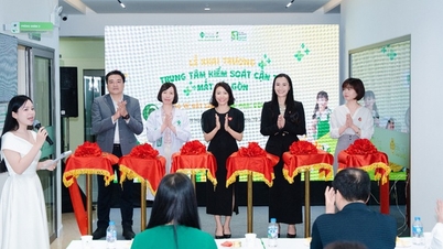 ຄລີນິກຕາໄຊງ່ອນເປີດສະຖານທີ່ໃໝ່ - ສູນຄວບຄຸມສາຍຕາສັ້ນເປີດຢ່າງເປັນທາງການຢູ່ຮວ່າງຫງັນ.