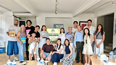 A primeira turma de língua vietnamita para adultos é inaugurada em Nice, na França.