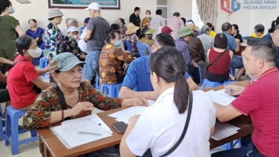 Menggalakkan pembayaran tanpa tunai dalam pembayaran pencen dan faedah insurans sosial.